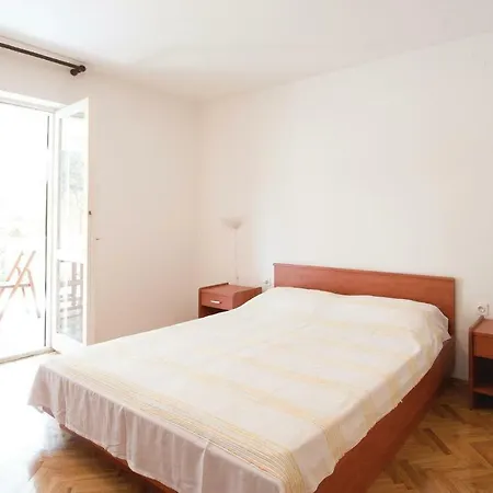 Lejlighed 0 Bedroom In *